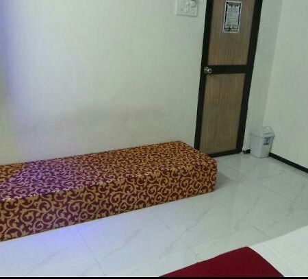 New Metro Guest House Bombay Exterior foto