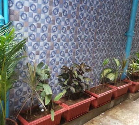 New Metro Guest House Bombay Exterior foto