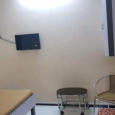 New Metro Guest House Bombay Exterior foto