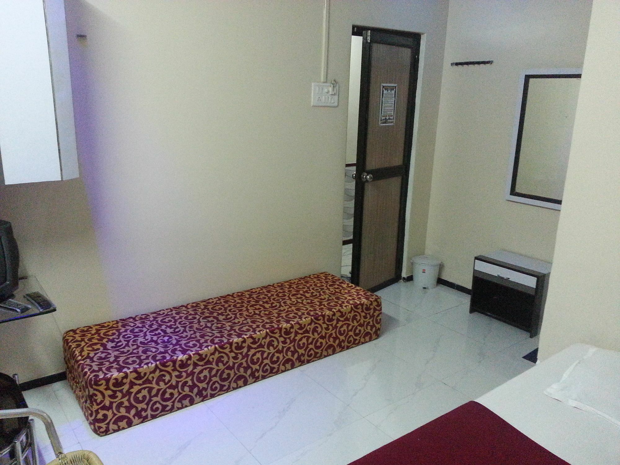 New Metro Guest House Bombay Exterior foto