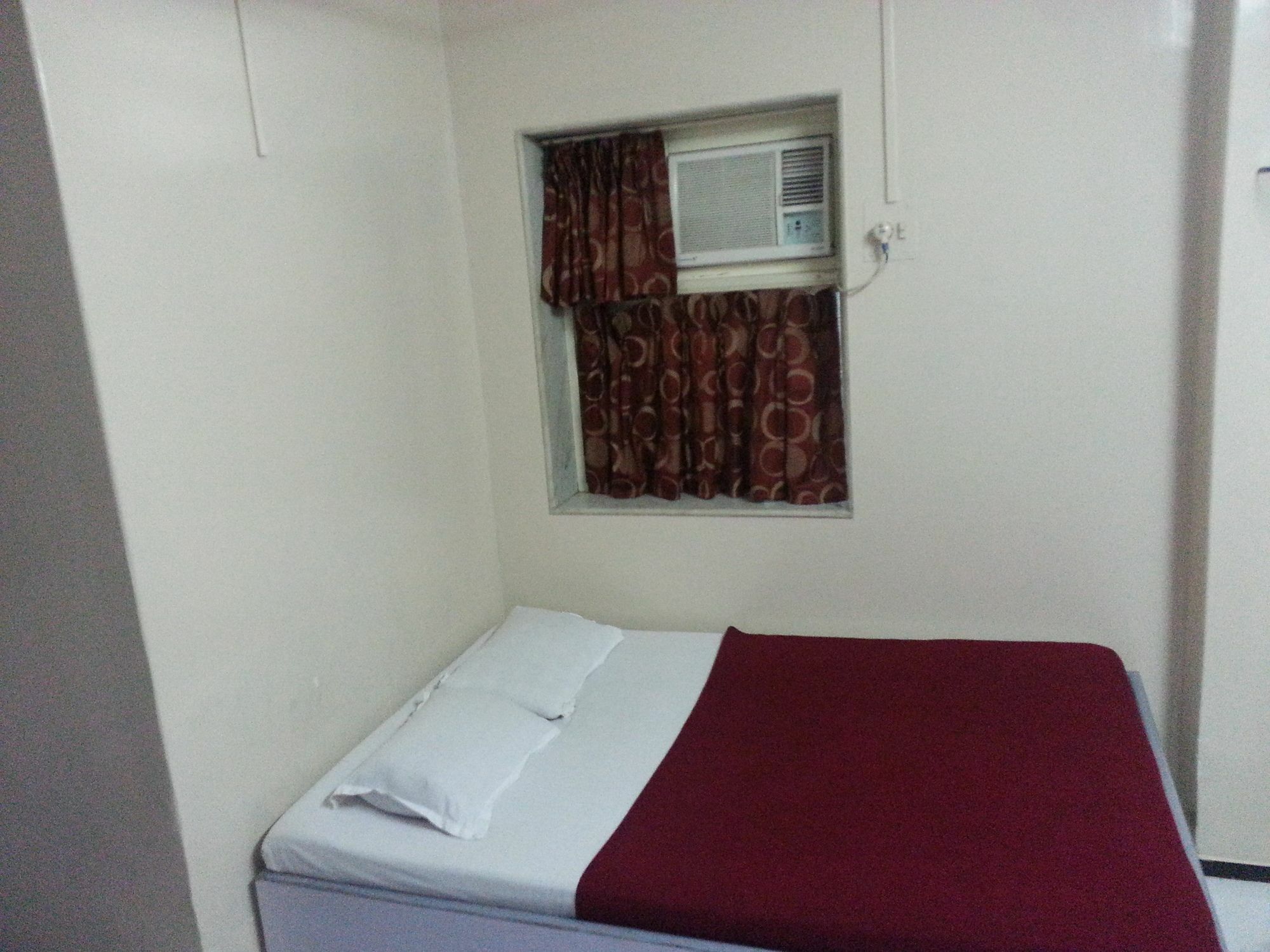 New Metro Guest House Bombay Exterior foto